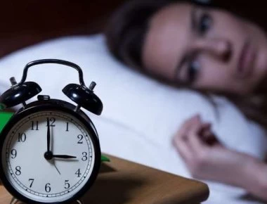 Ποιες βιταμίνες σας λείπουν εάν κοιμάστε λιγότερες από επτά ώρες κάθε βράδυ